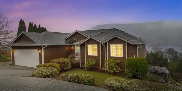 24094 Walker Valley