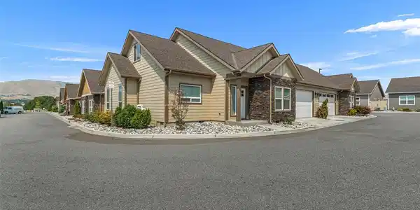 211 Solomon NW
