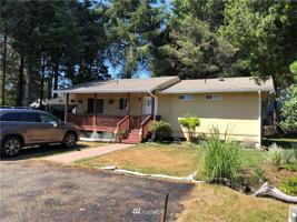 538 Sunset Avenue NE