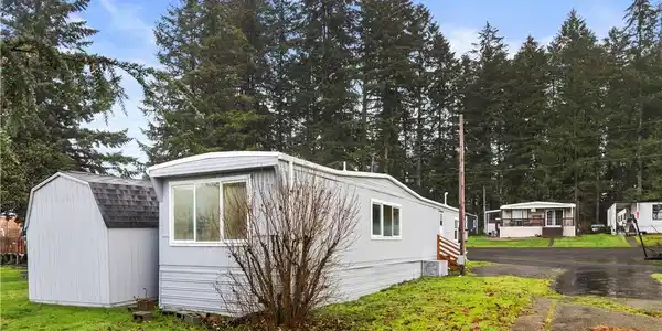4045 49th Ave SW