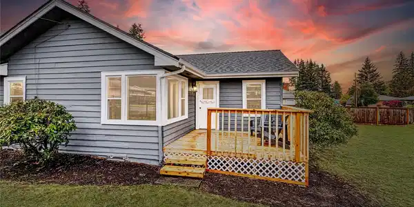 6504 Highland