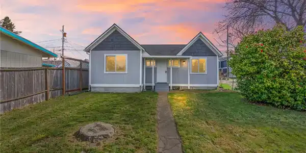 2123 Cushman