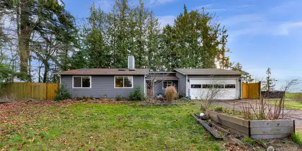 2322 254th NW