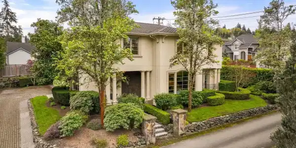 3424 97th SE