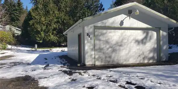 261 SE Crescent Drive Drive