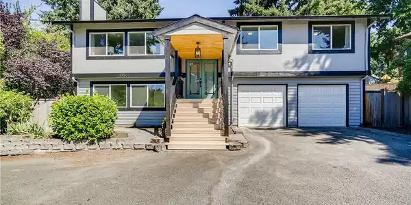 13822 Greenwood