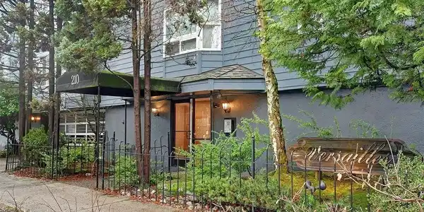 210 Boylston E