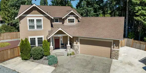 32334 Hoyt SW