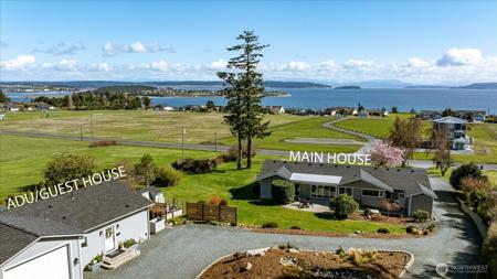1387 Scenic Heights