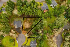 130 Glover Court NE