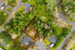 132 Glover Court NE