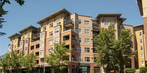 5450 Leary NW