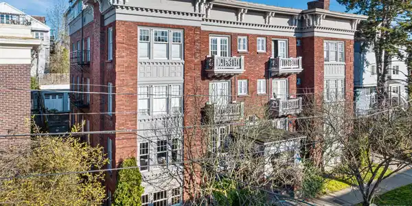 214 13th E