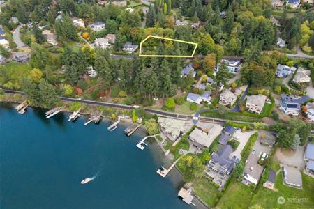 23 XX Lake Sammamish SE