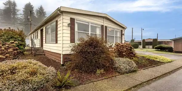 4707 Black Lake Belmore SW