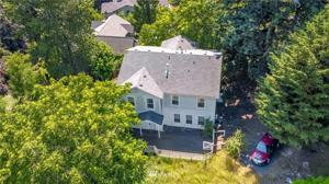 12 Lake Louise SW