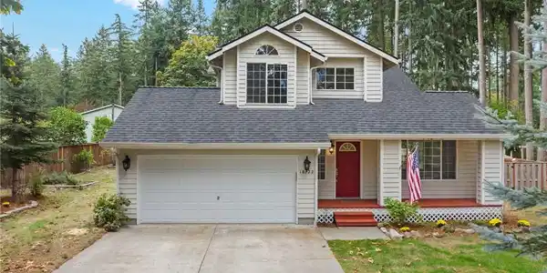18122 Upland SE