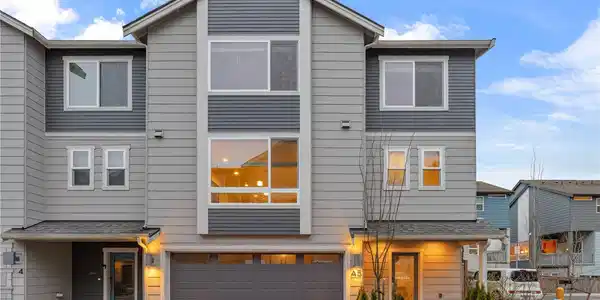 13628 Manor