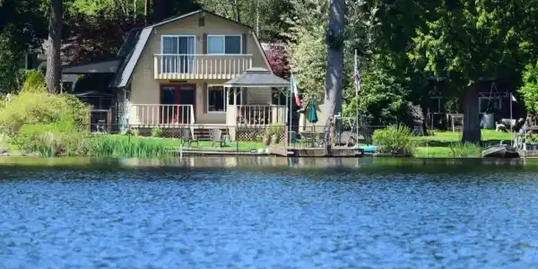 13802 Lake Kathleen SE