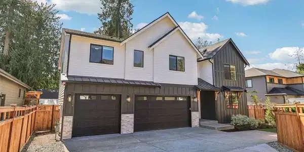 21016 67th E