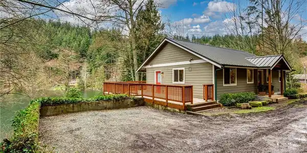 1811 Sleepy Hollow Lane