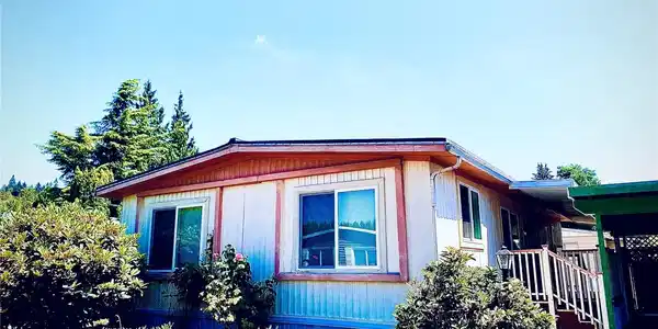 5905 117th E