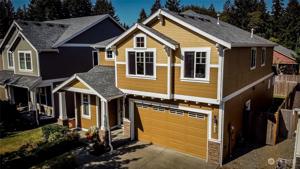 2210 Lakewood SE