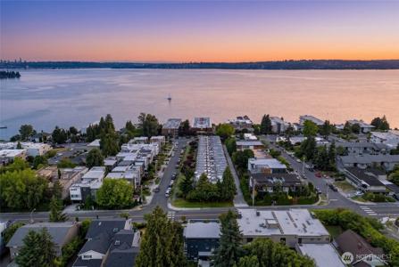 6304 Lakeview