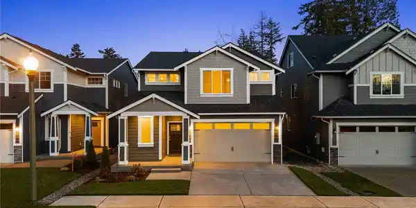 1192 68th SE