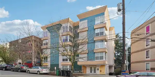 717 Denny