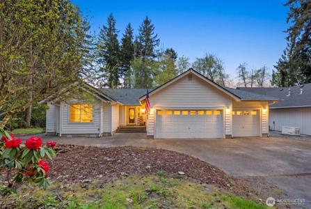 17943 Clear Lake SE