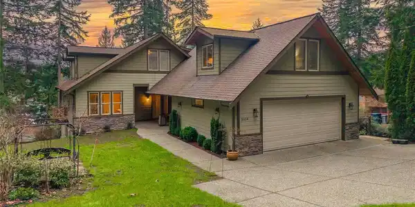 5614 Lake Bosworth