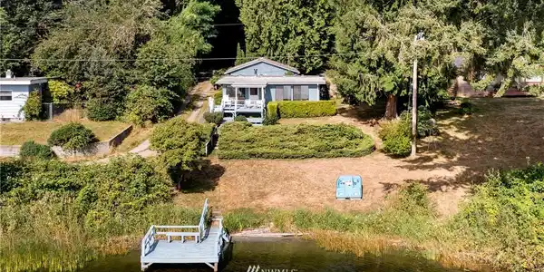 2728 Hazelwood SE