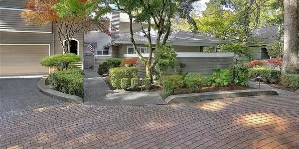 22 Country Club SW