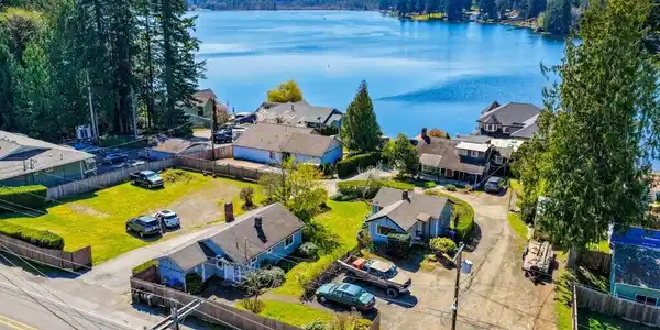 1275 Northlake NW