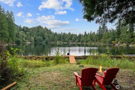 37203 Lake Walker