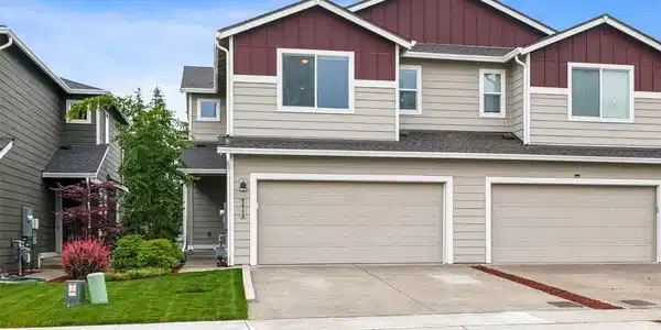 7813 24th SE