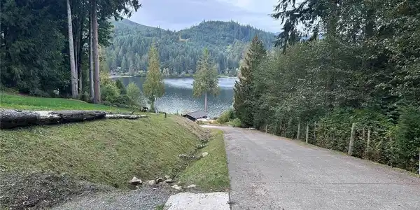 715 Samish Heights