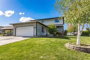 800 W Windrose Drive