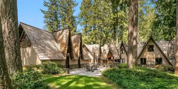 3229 Ames Lake NE