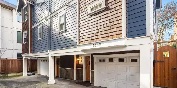 3639 Phinney N
