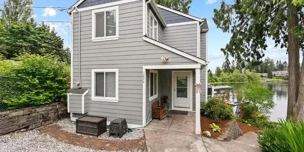 1024 152nd S