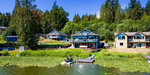 7283 Salmonberry Creek SE
