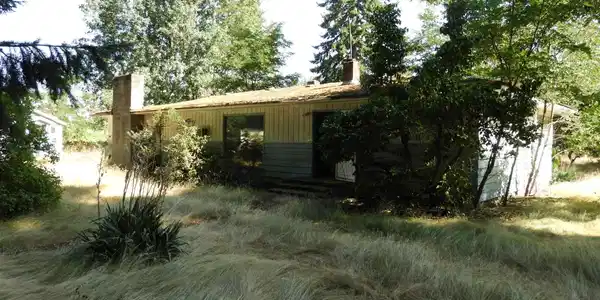 6328 Wildflower SE