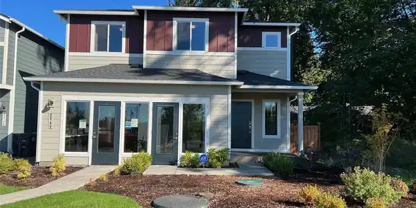 2742 Lot 1 Leaning Oak SE