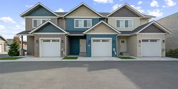 301 River Park