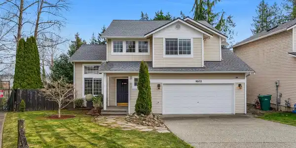 9512 16th NE