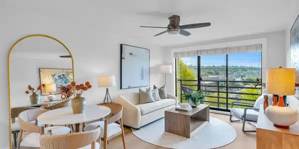 3401 Wallingford N