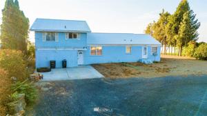 3910 W Lakeshore Drive