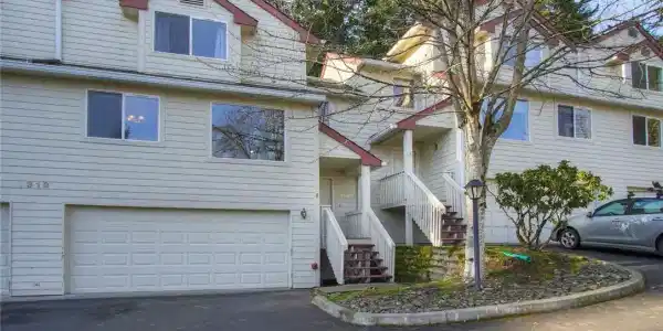 1319 NW Slate Lane
